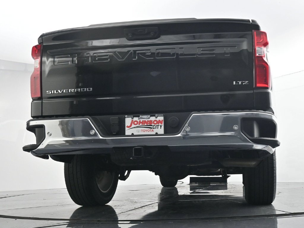 Used 2022 Black Chevrolet LTZ image 35