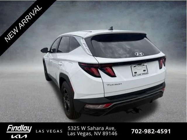 Used 2024 White Hyundai SE image 6