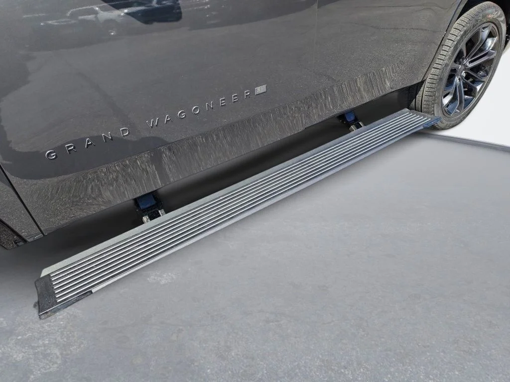 New 2026 Baltic Gray Metallic Clearcoat Jeep Summit Obsidian image 14