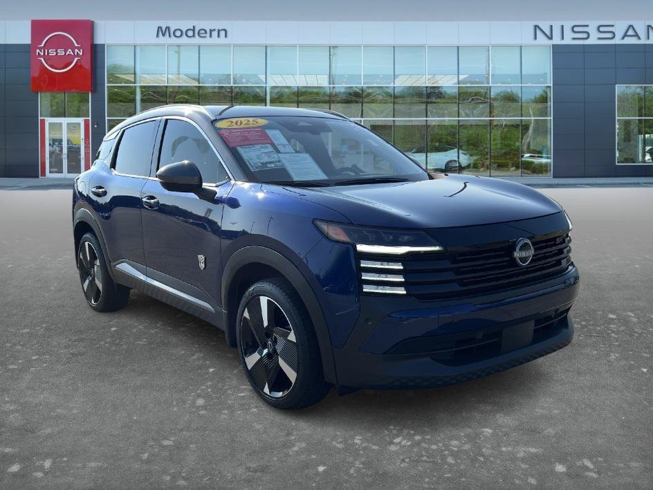 Used 2025 Deep Blue Pearl/Gun Metallic Nissan SR image 3
