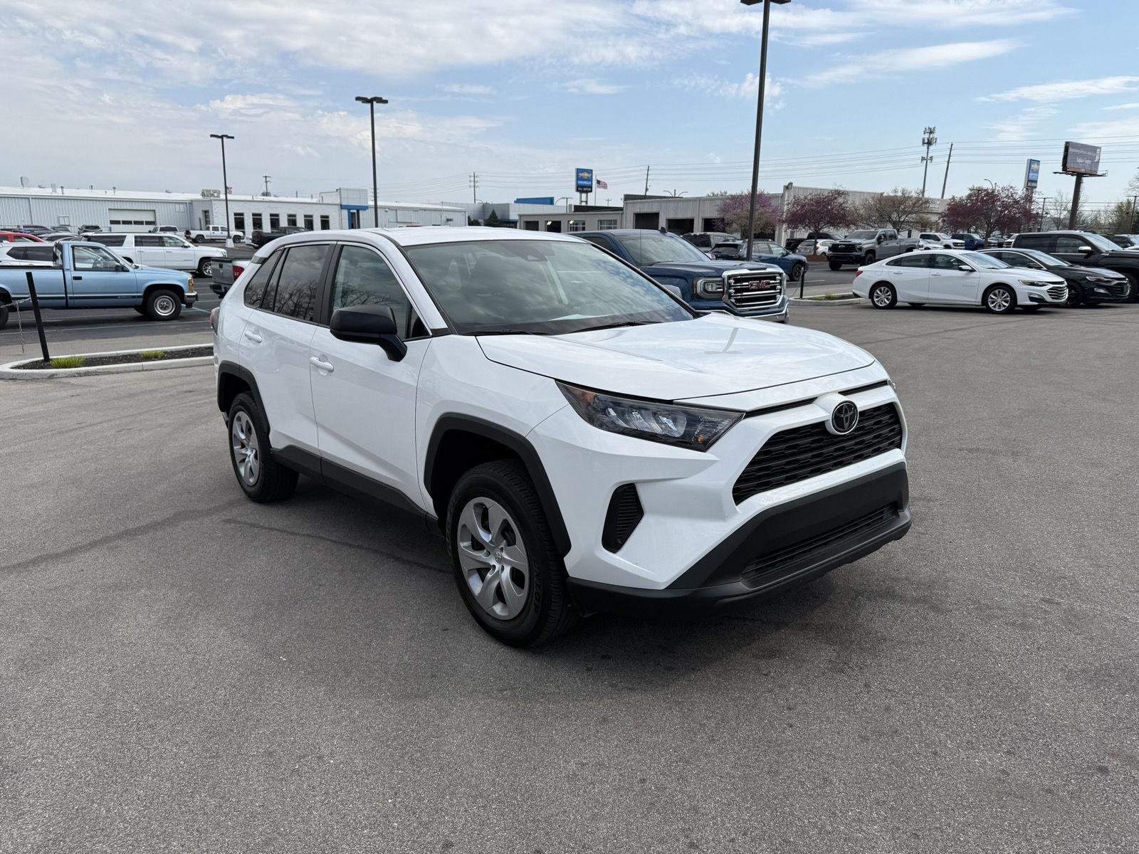 2022 Toyota RAV4 LE