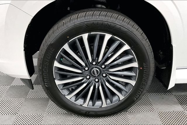 New 2026 Everest White Pearl Tricoat Nissan Platinum Reserve image 13