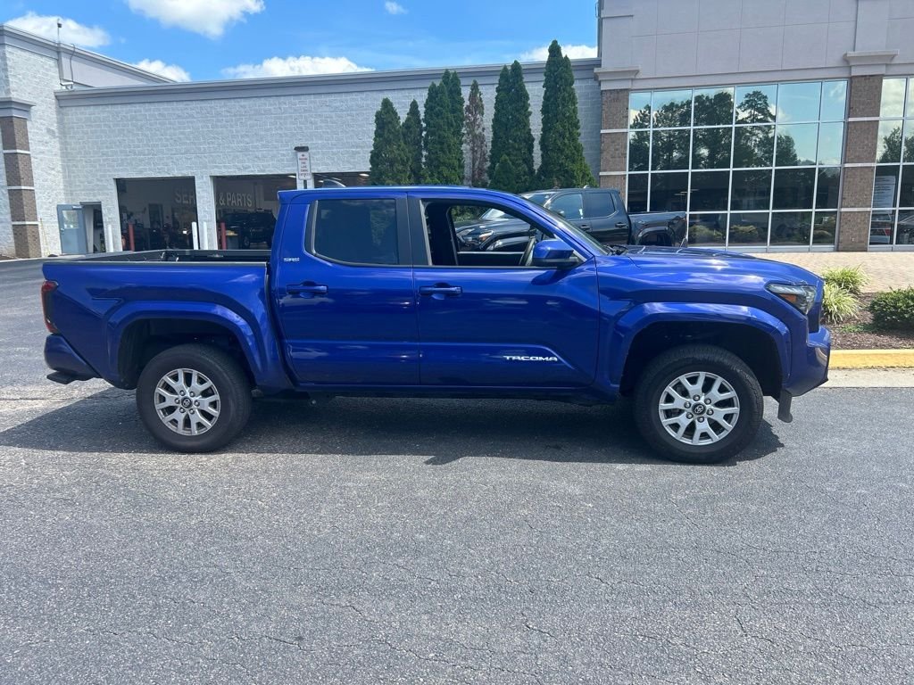 Used 2025 Blue Toyota SR5 image 3