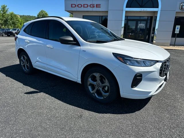 Used 2023 Oxford White Ford ST-Line image 8