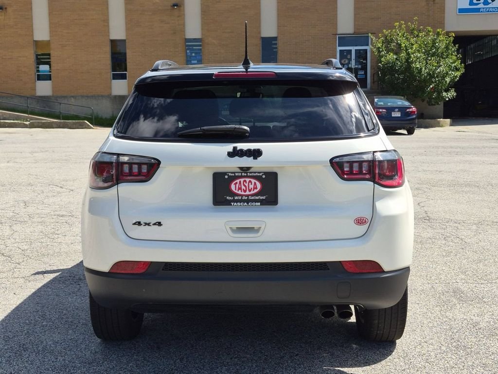 Used 2020 White Jeep Latitude image 4