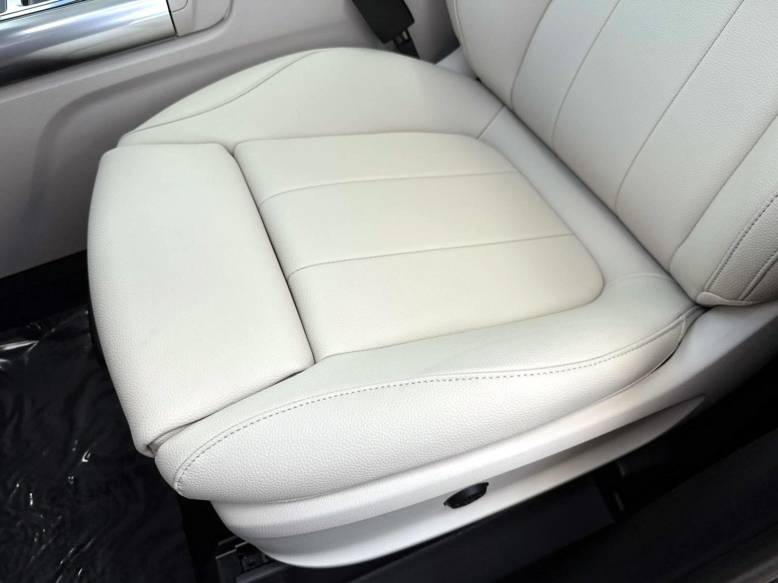 New 2026 Gray Metallic Mercedes-Benz 250 4MATIC® SUV image 22