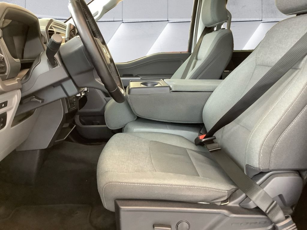 Used 2025 Silver Ford XLT image 7