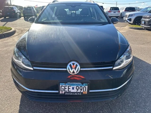 Used 2019 Black Volkswagen SE image 8