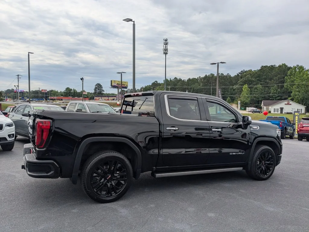 Used 2023 Onyx Black GMC Denali image 4