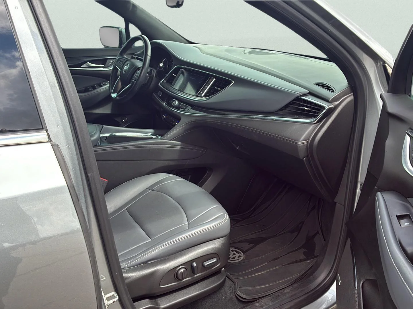 Used 2024 Moonstone Gray Metallic Buick Essence image 5