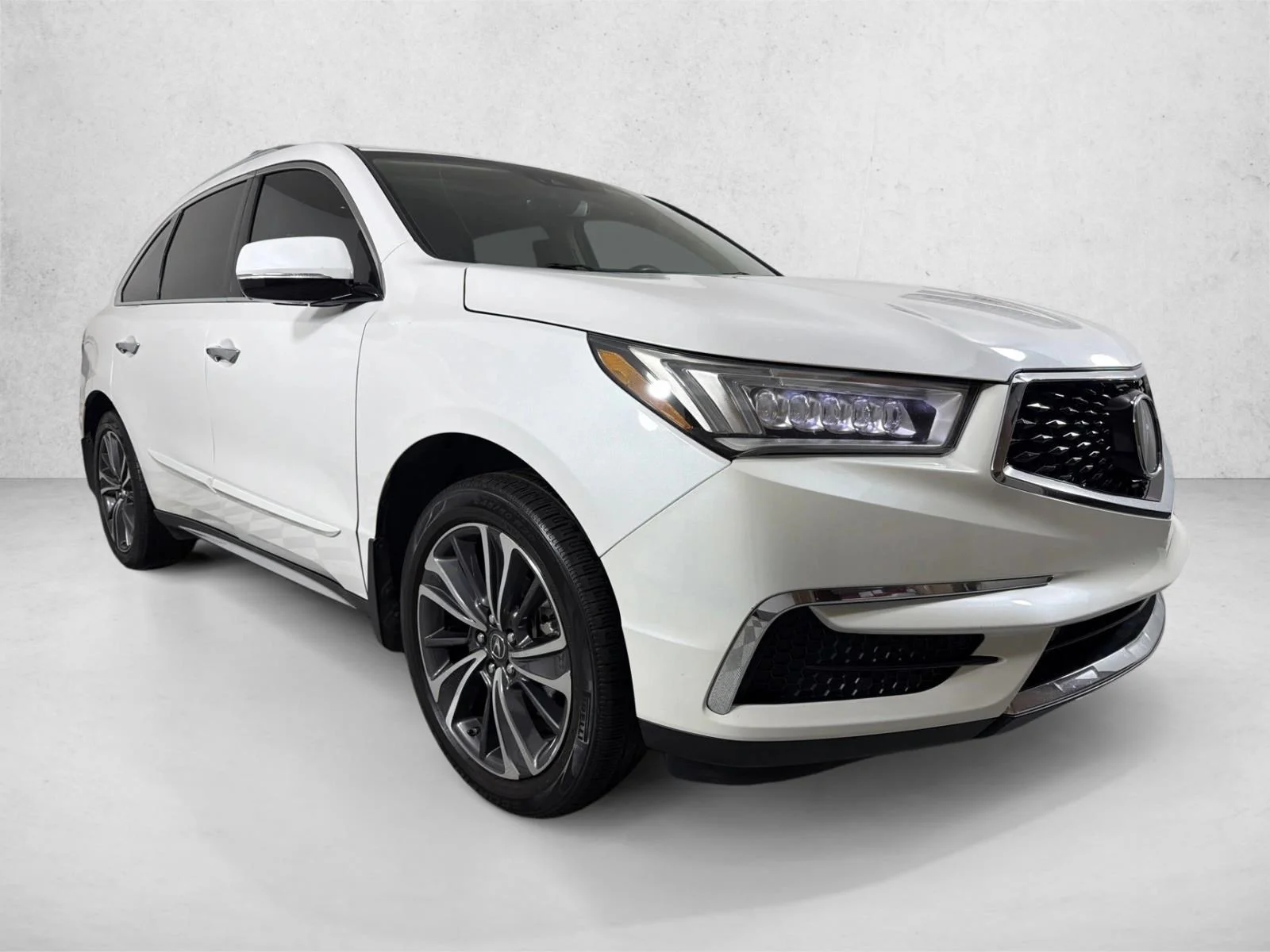 Used 2020 White Acura w/Technology Pkg image 1