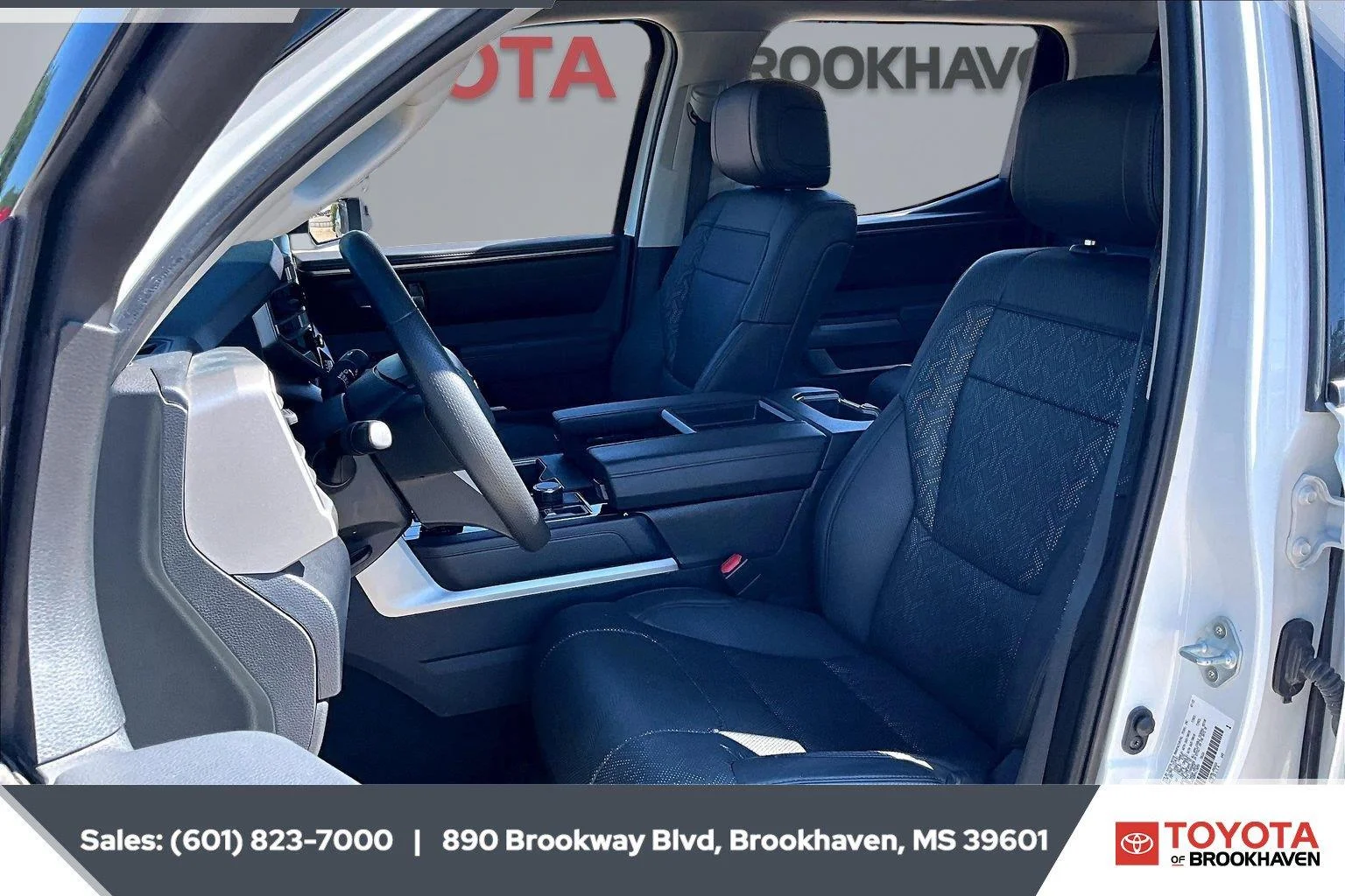 Used 2023 Ice Cap Toyota SR5 image 18