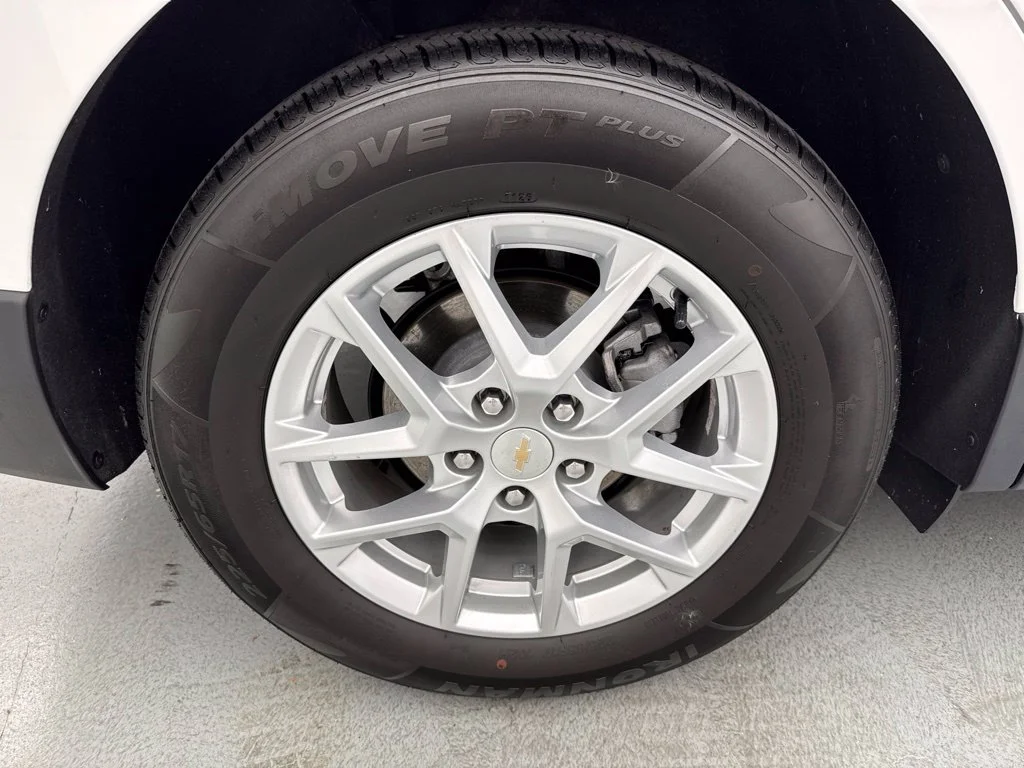 2024 Chevrolet Equinox LT SUV Slide 12