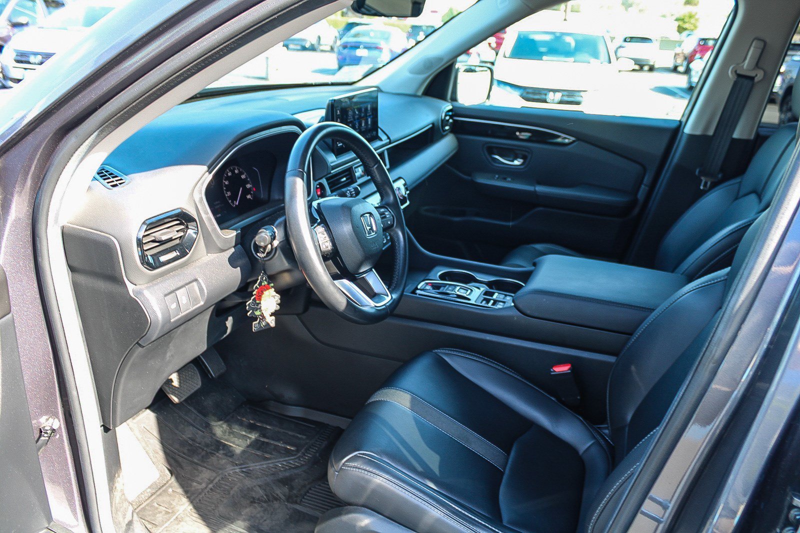 Certified Used 2025 Modern Steel Metallic Honda EX-L image 18
