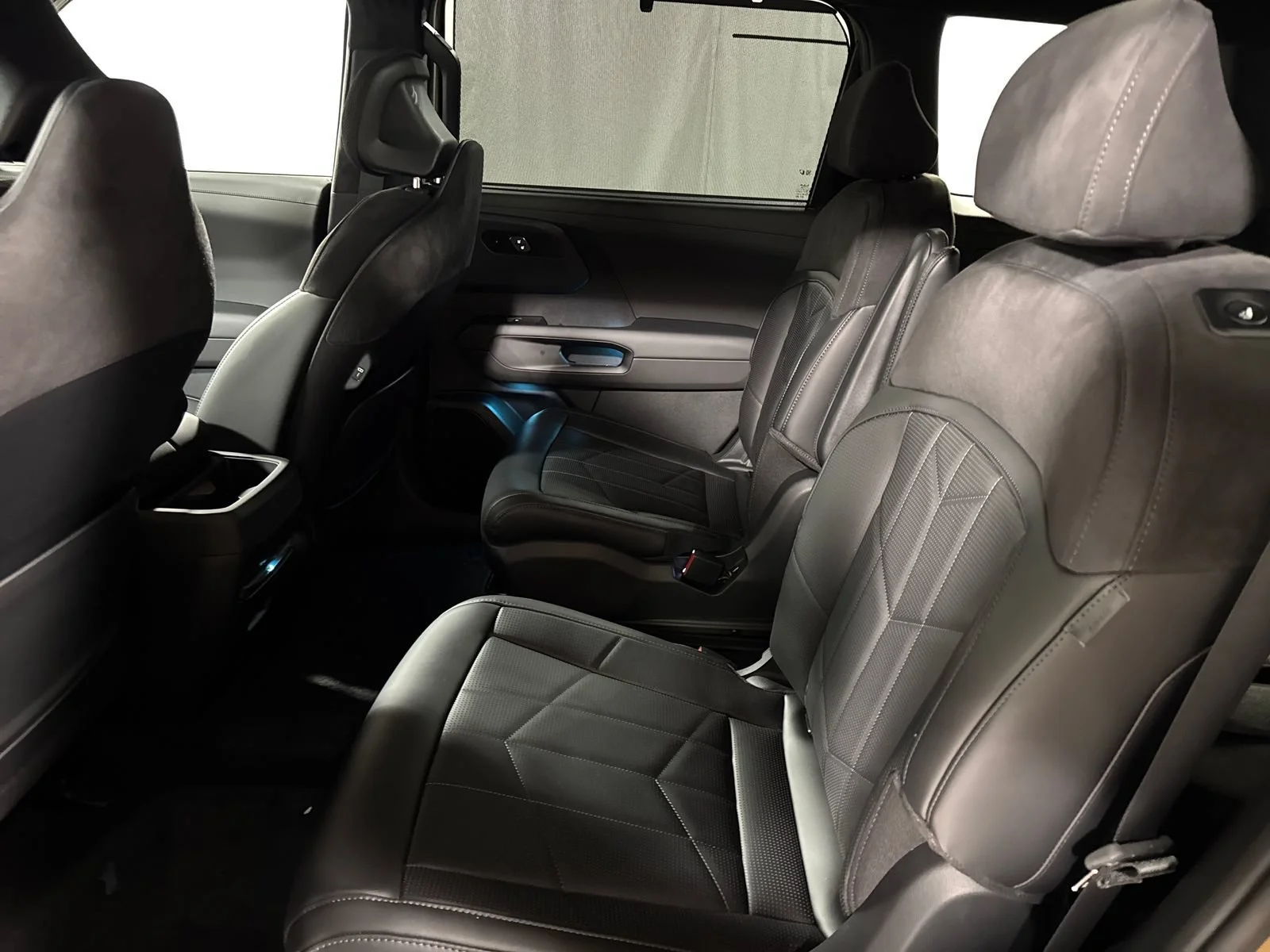 New 2027 Black Jade Green Kia X-Line SX Prestige image 5