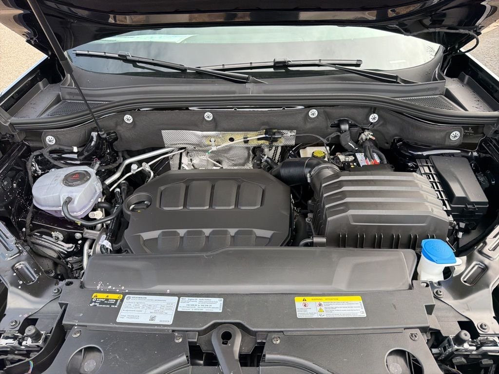 New 2026 Deep Black Pearl Volkswagen 2.0T SE w/Technology image 22