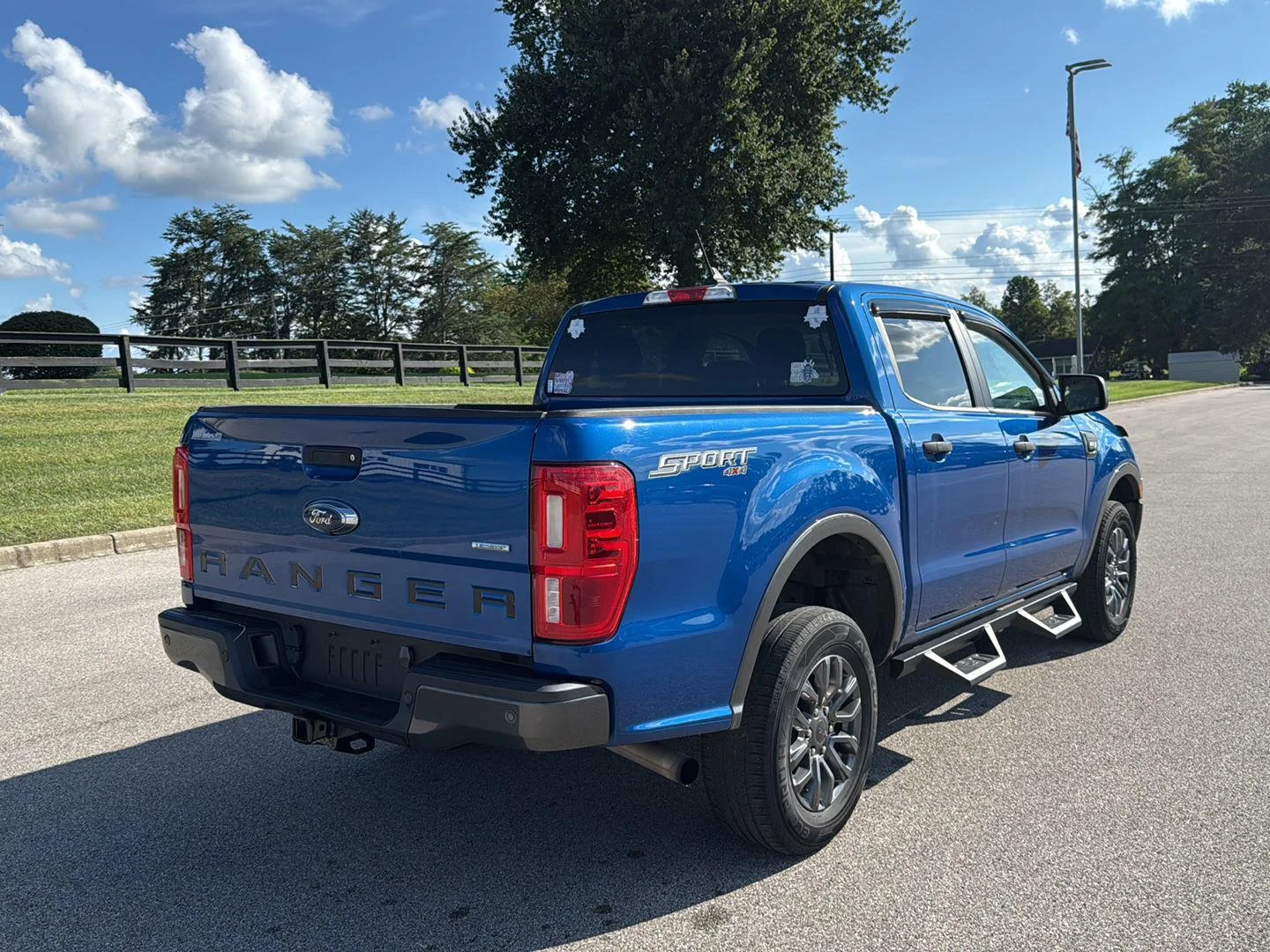 Used 2020 Lightning Blue Ford XLT image 5