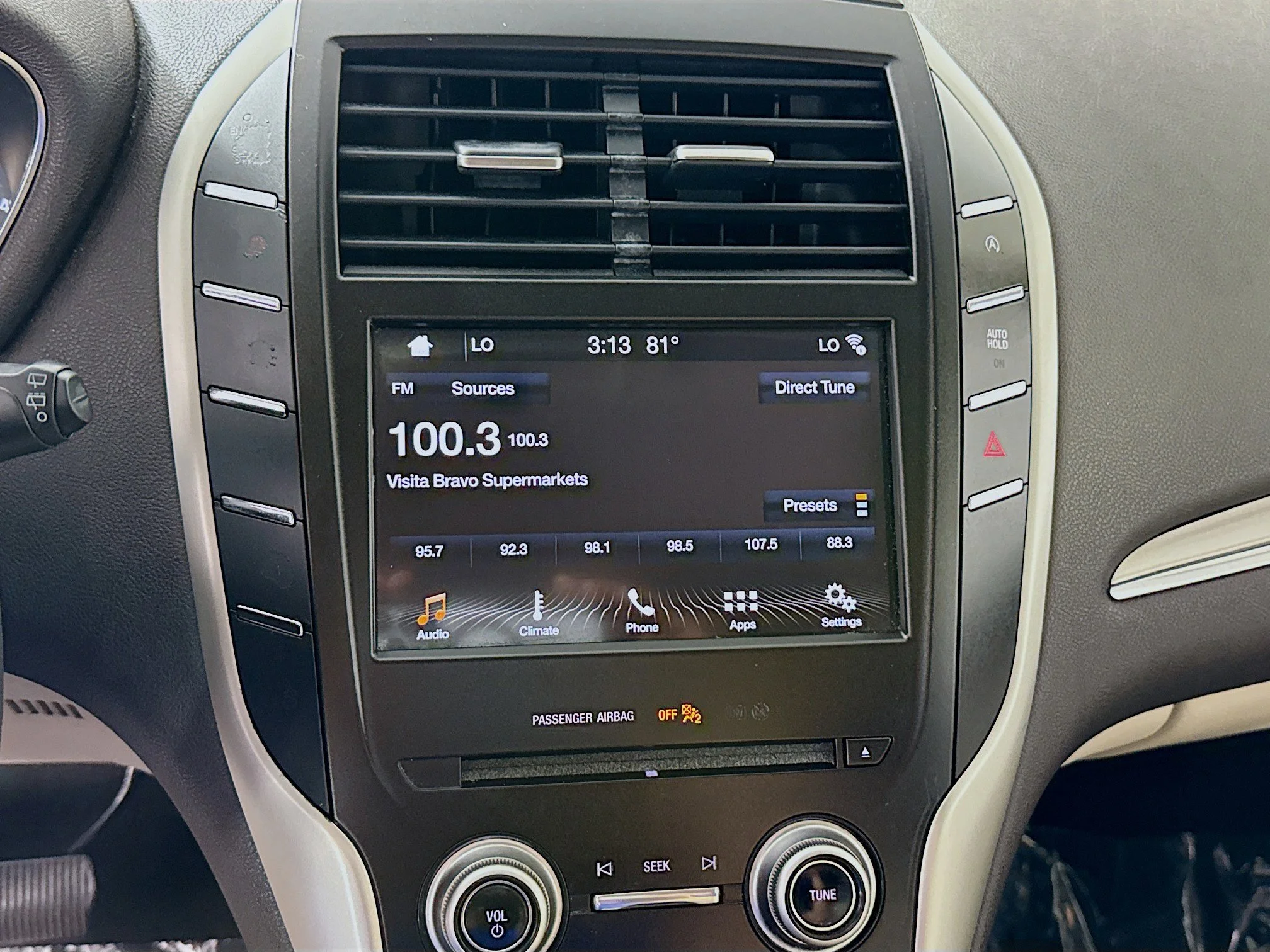 Used 2019 Iced Mocha Metallic Lincoln Standard image 14