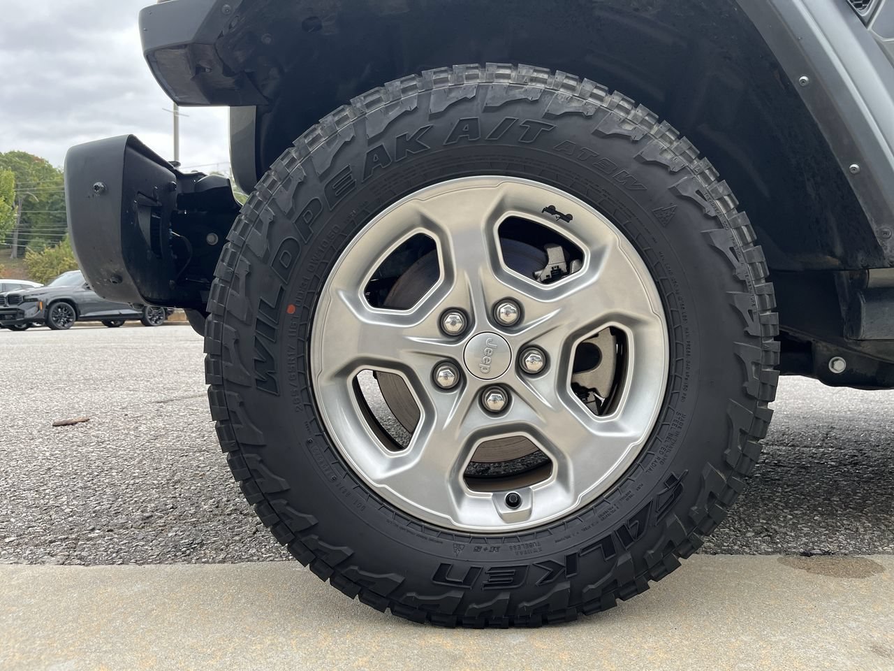 Used 2021 Sting-Gray Clearcoat Jeep Freedom image 13