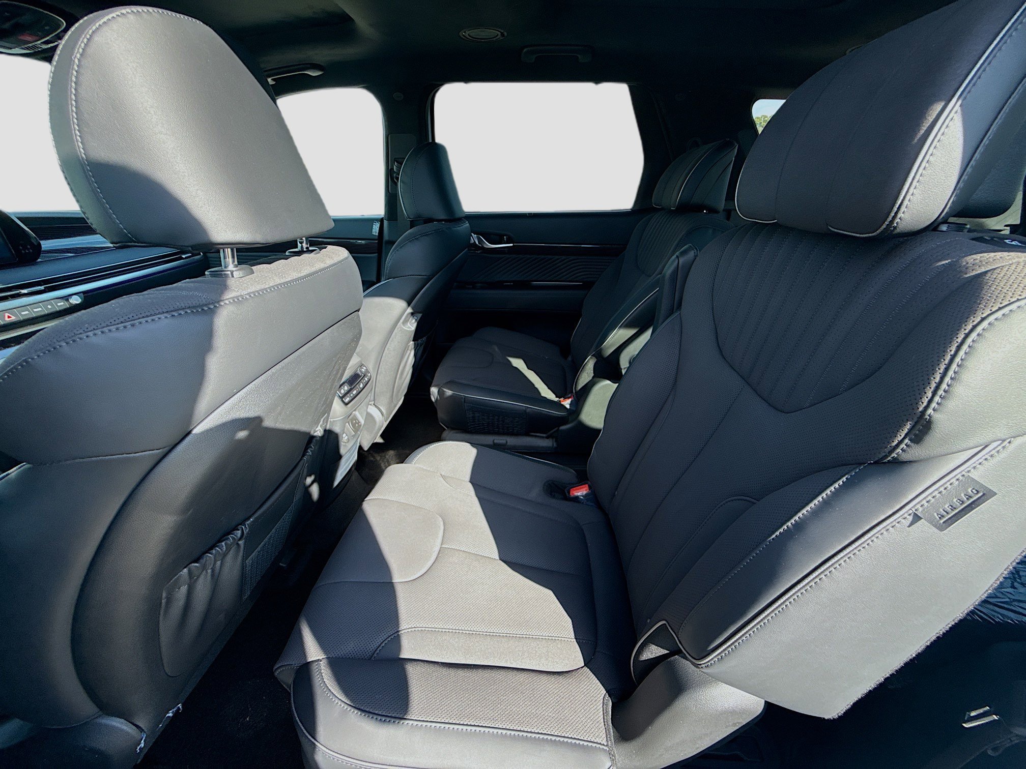 2025 Hyundai Palisade Calligraphy Night Edition - Photo 48