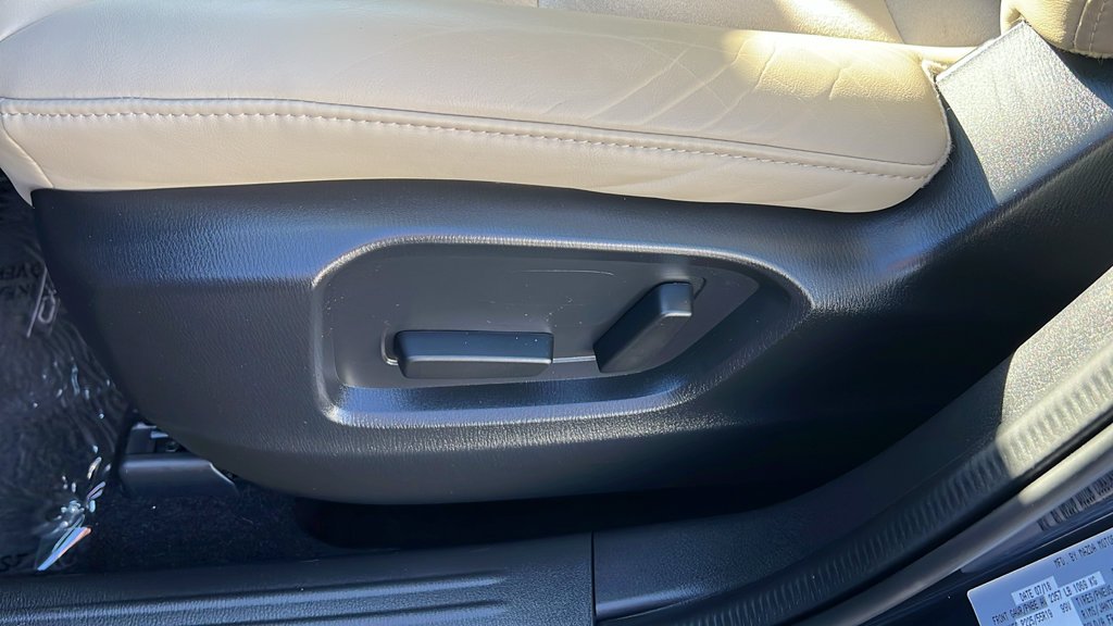 Used 2018 Blue Mazda Touring image 13