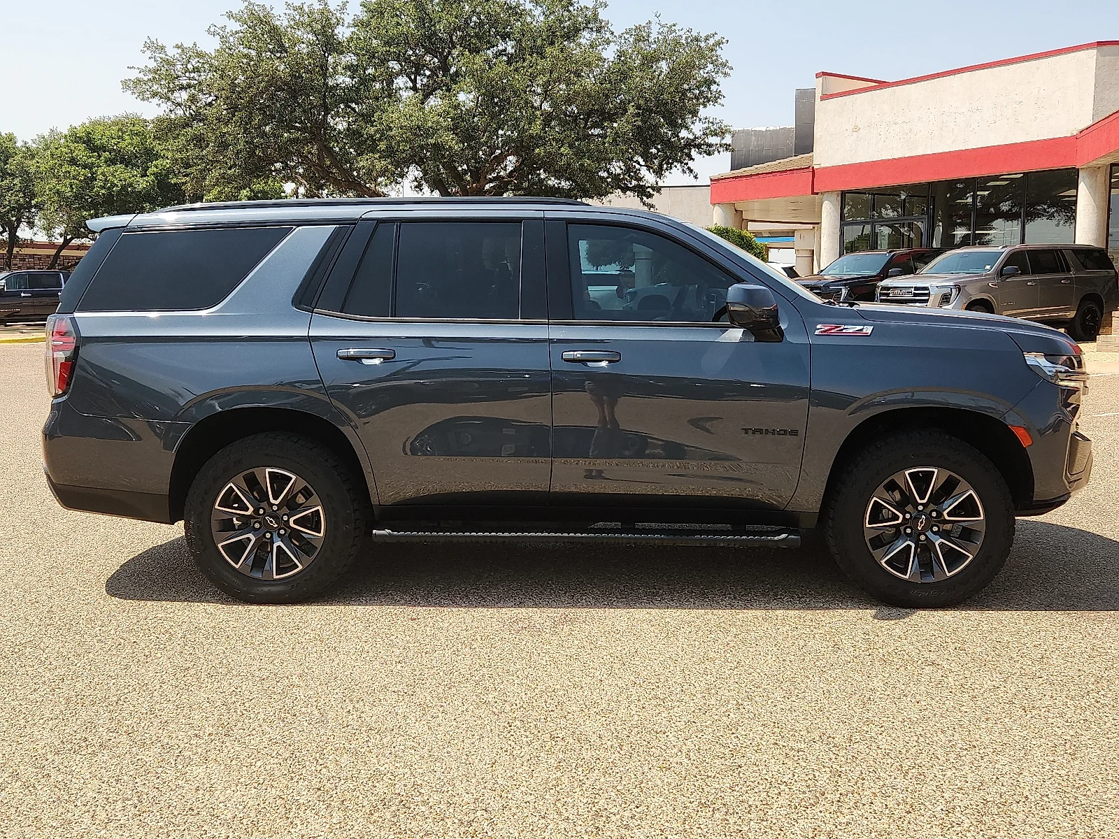 Used 2021 Shadow Gray Metallic Chevrolet Z71 image 5