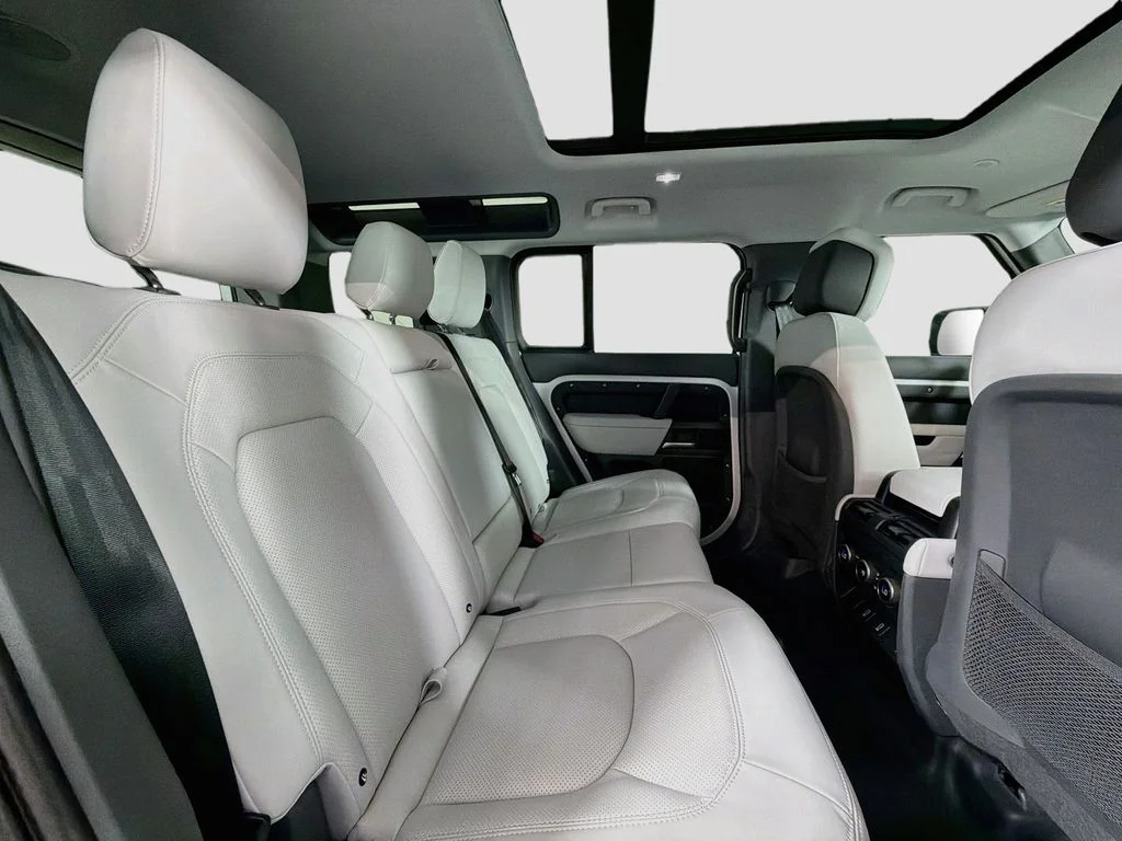 2026 Land Rover Defender X-Dynamic SE - Photo 29