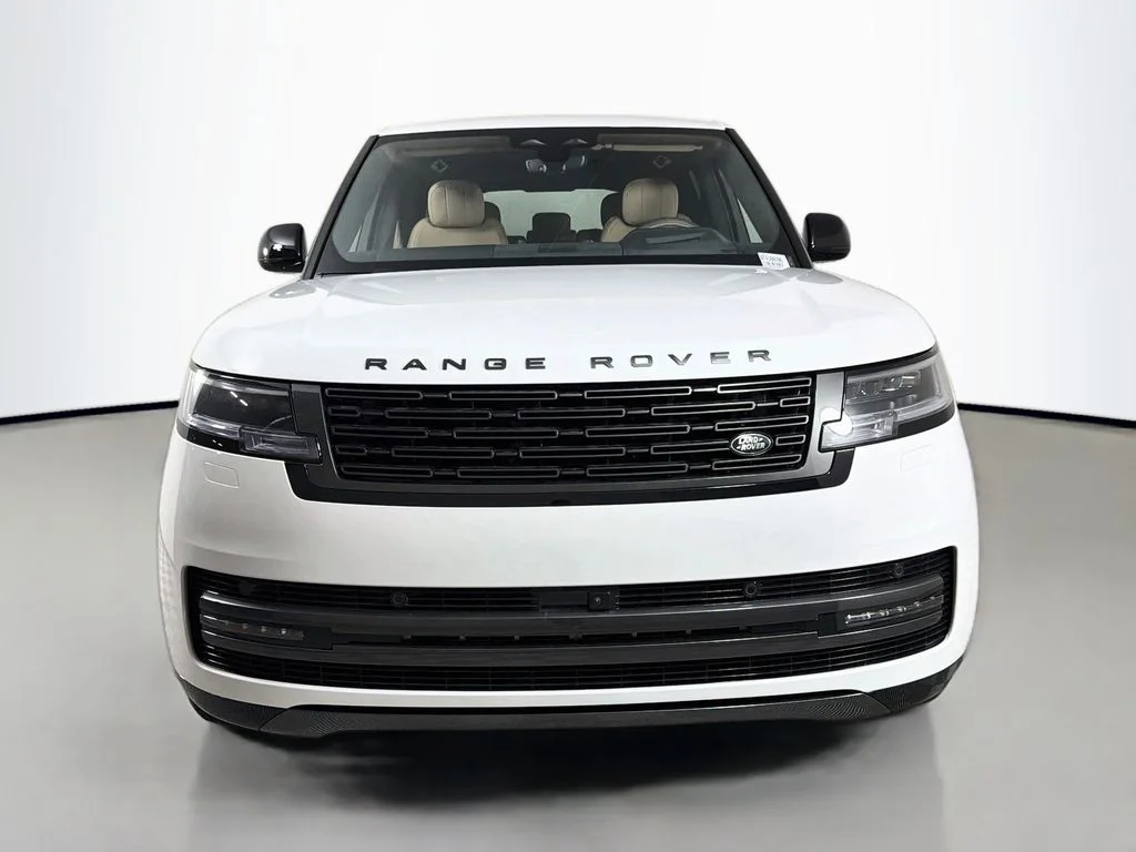 New 2026 Fuji White Land Rover SE 7 Seats image 2