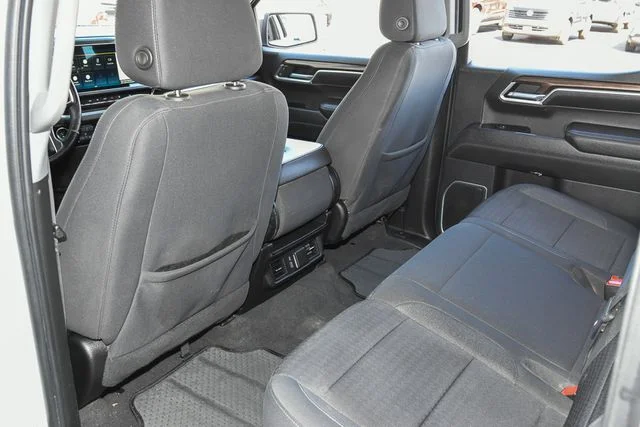 Used 2022 White Chevrolet LT image 18