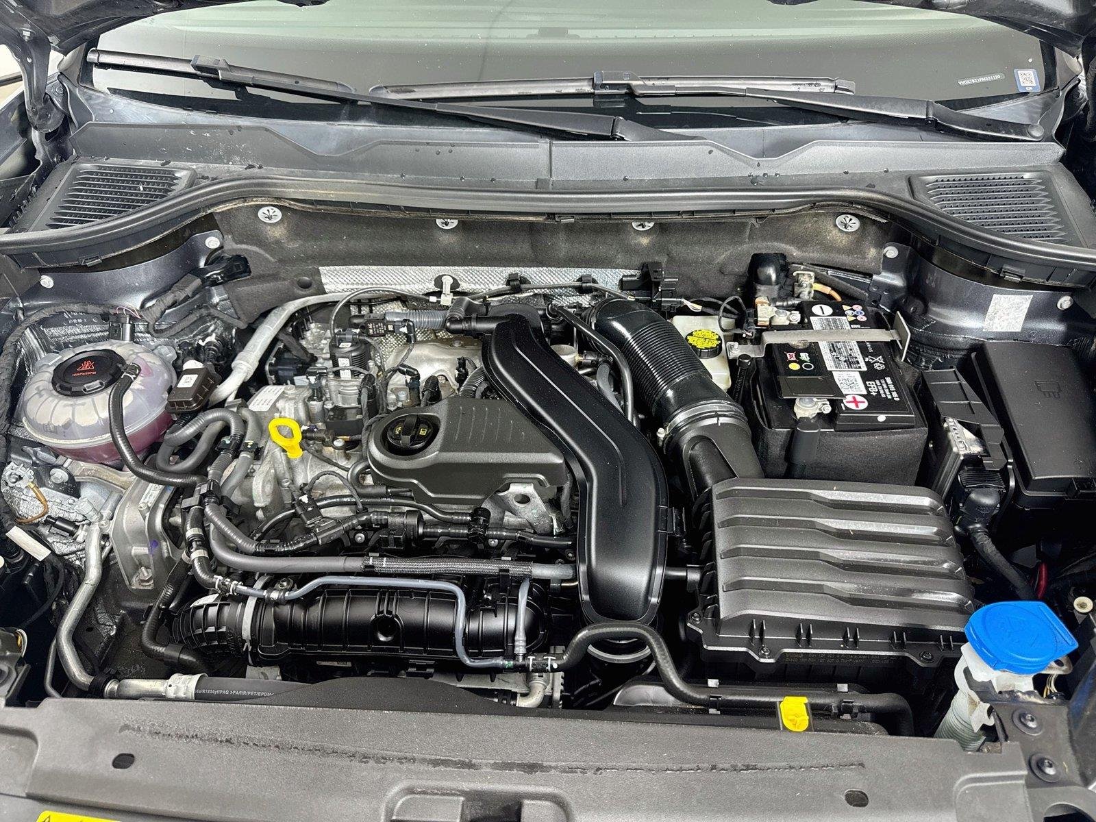 Used 2023 Platinum Gray Metallic Volkswagen S image 27