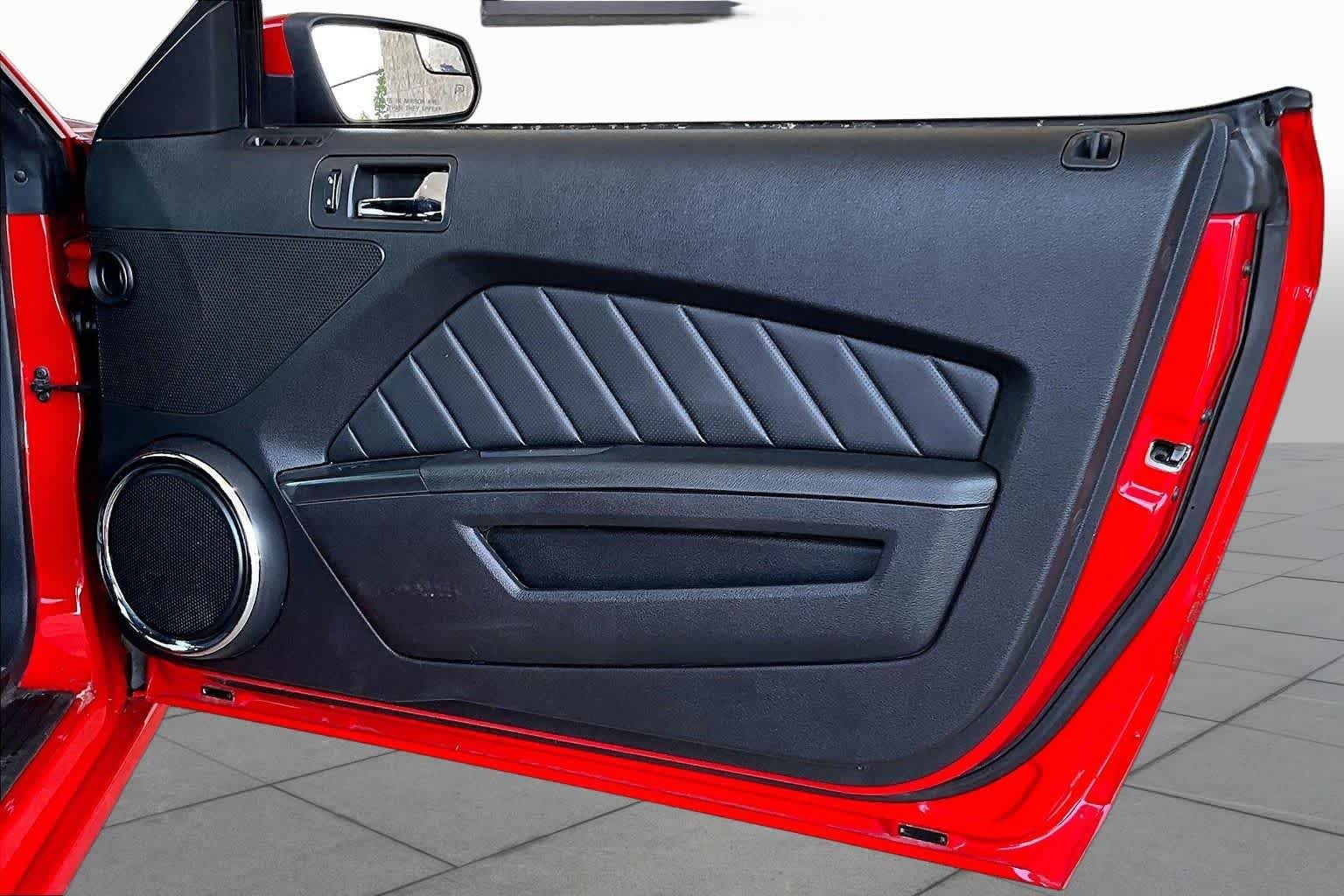 Used 2013 Race Red Ford GT Premium image 19