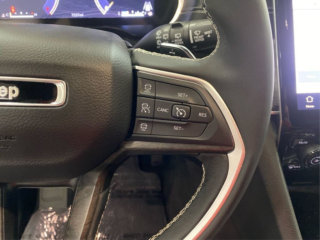 Used 2025 Red Jeep Limited image 15