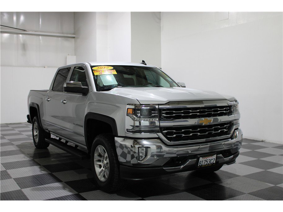 2017 Chevrolet Silverado 1500 LTZ photo 2