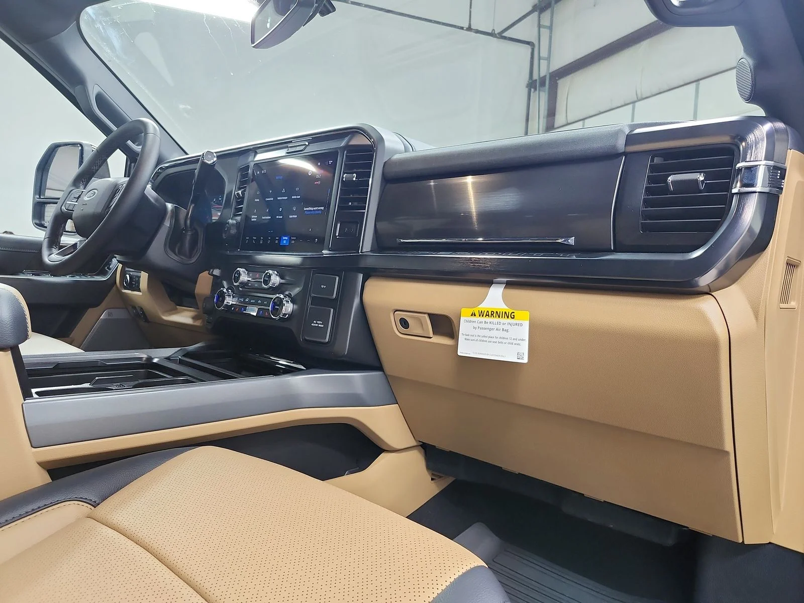 New 2026 Glacier Gray Metallic Tri-Coat Ford F-250® Lariat® image 46