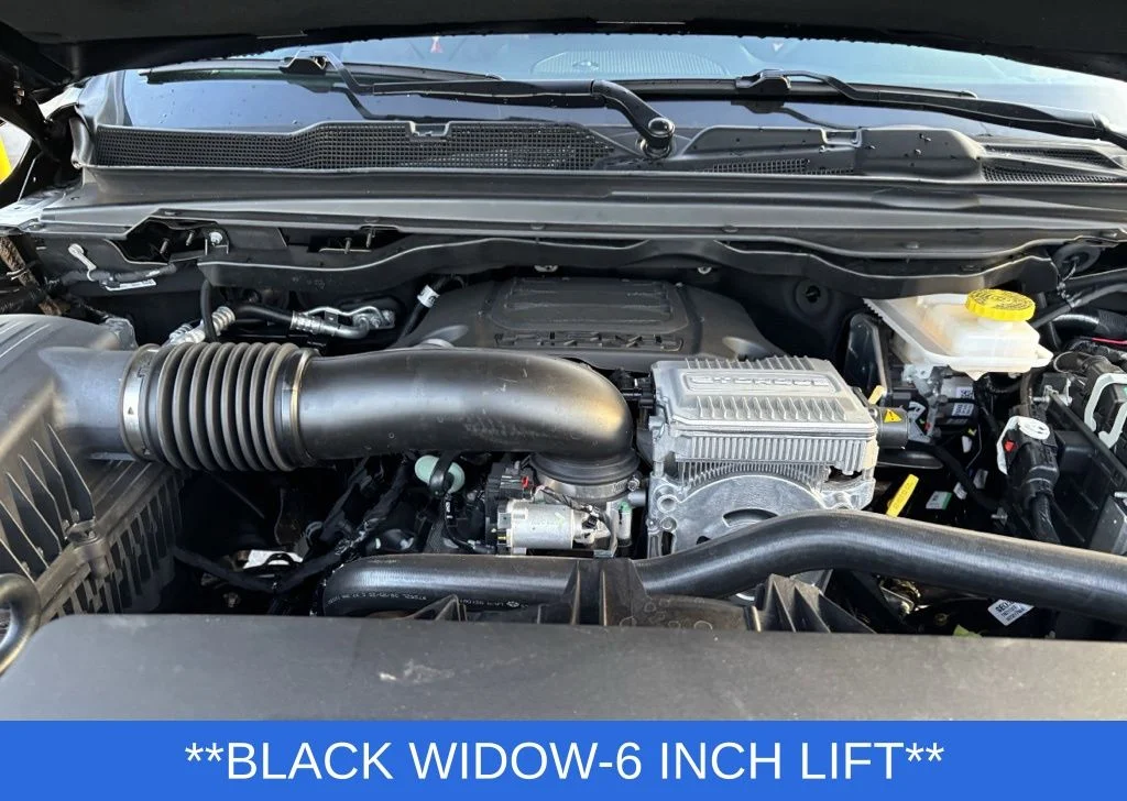 New 2026 Diamond Black Crystal Pearl-Coat Exterior Paint RAM Big Horn/Lone Star image 17