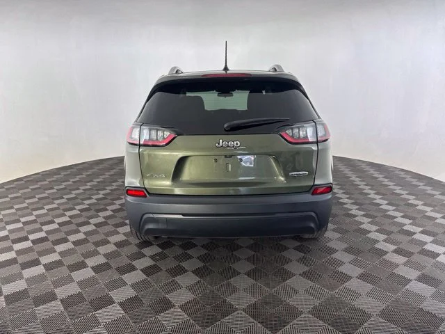 Used 2020 Green Jeep Latitude image 8