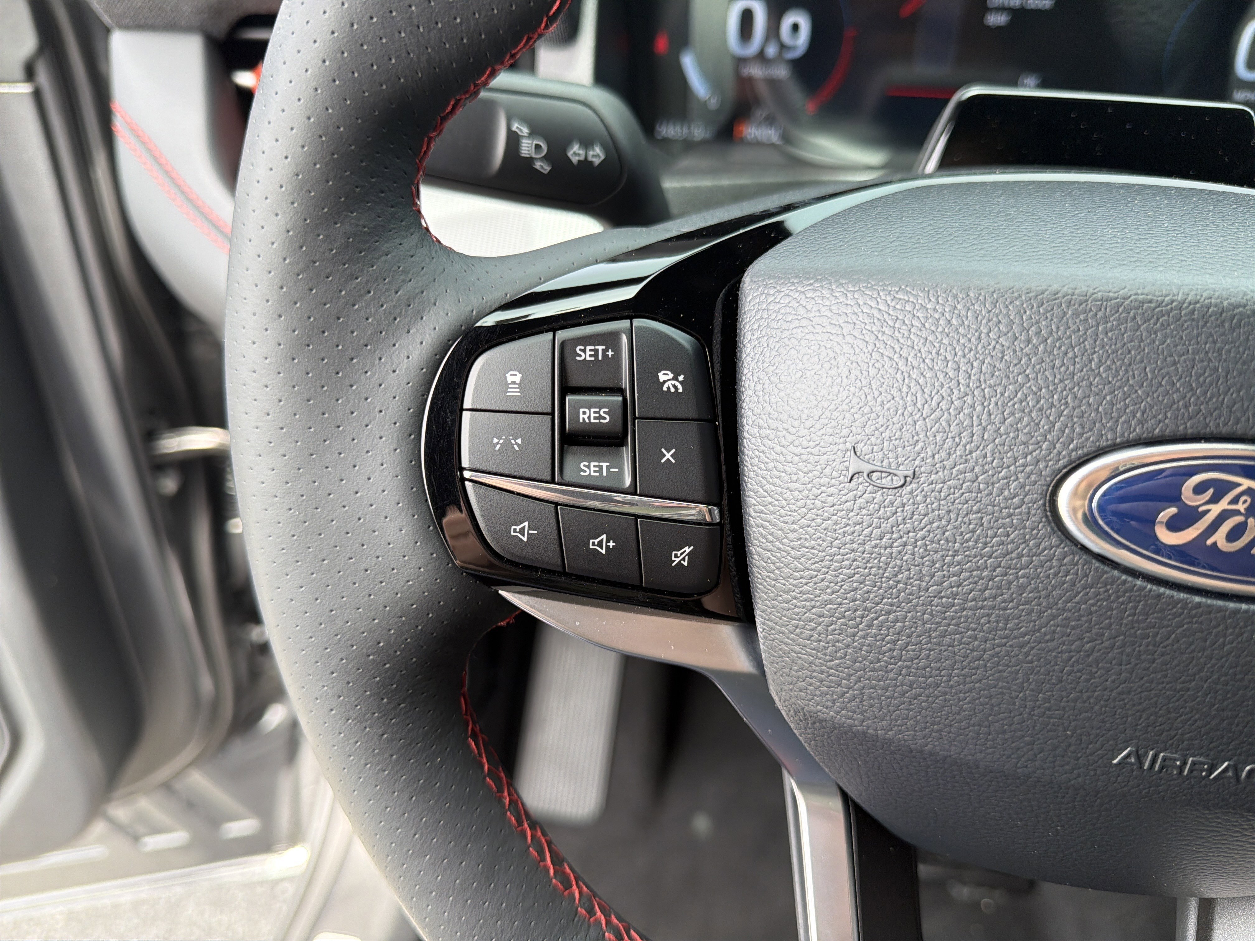 Used 2025 Gray Metallic Ford ST-Line image 30