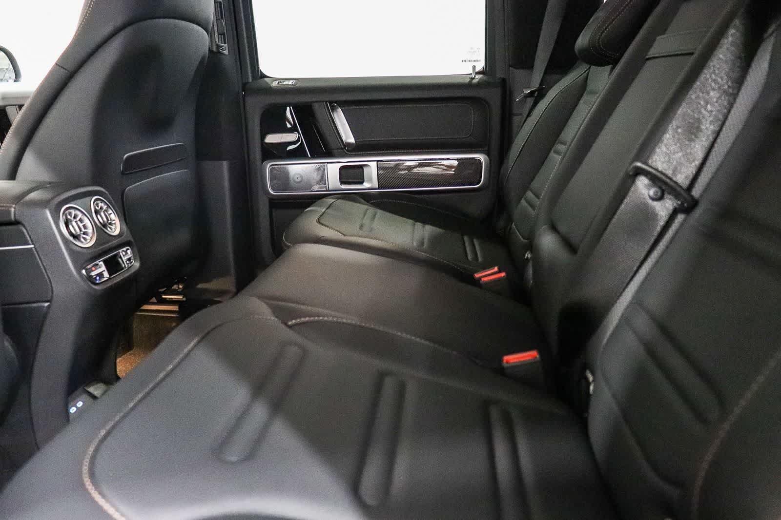 New 2026 MANUFAKTUR Desert Sand non-metallic Mercedes-Benz G 580e image 19