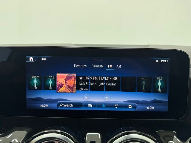 New 2026 Polar White Mercedes-Benz GLA 250 image 29
