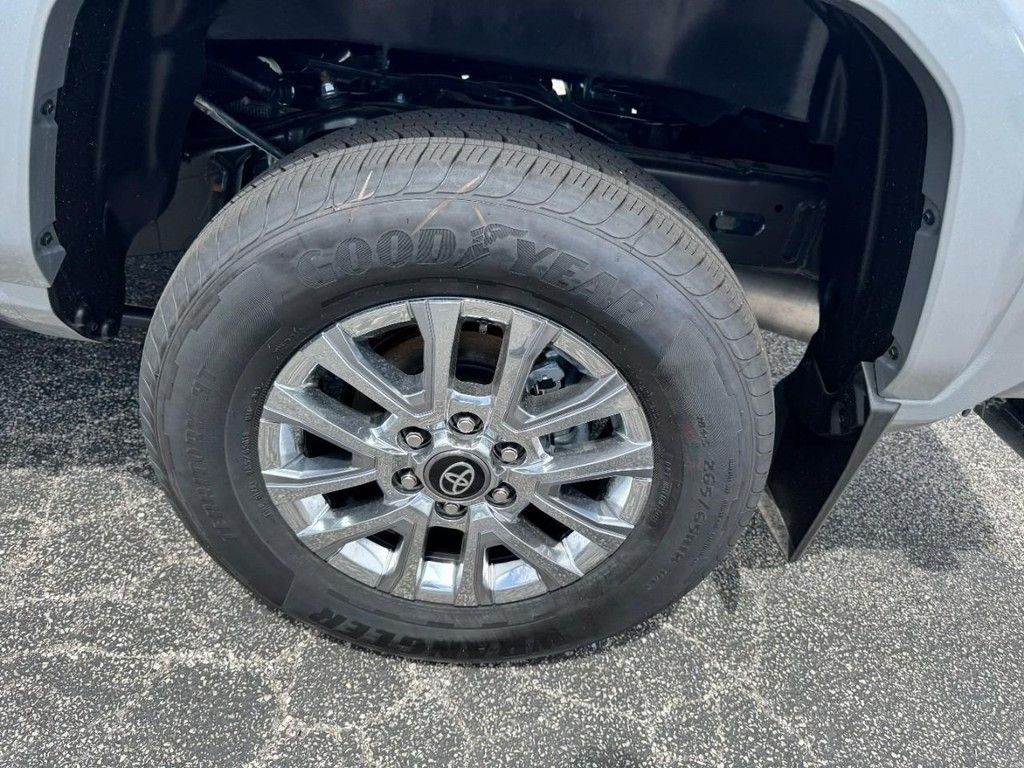 2026 Toyota Tacoma Limited - Photo 7