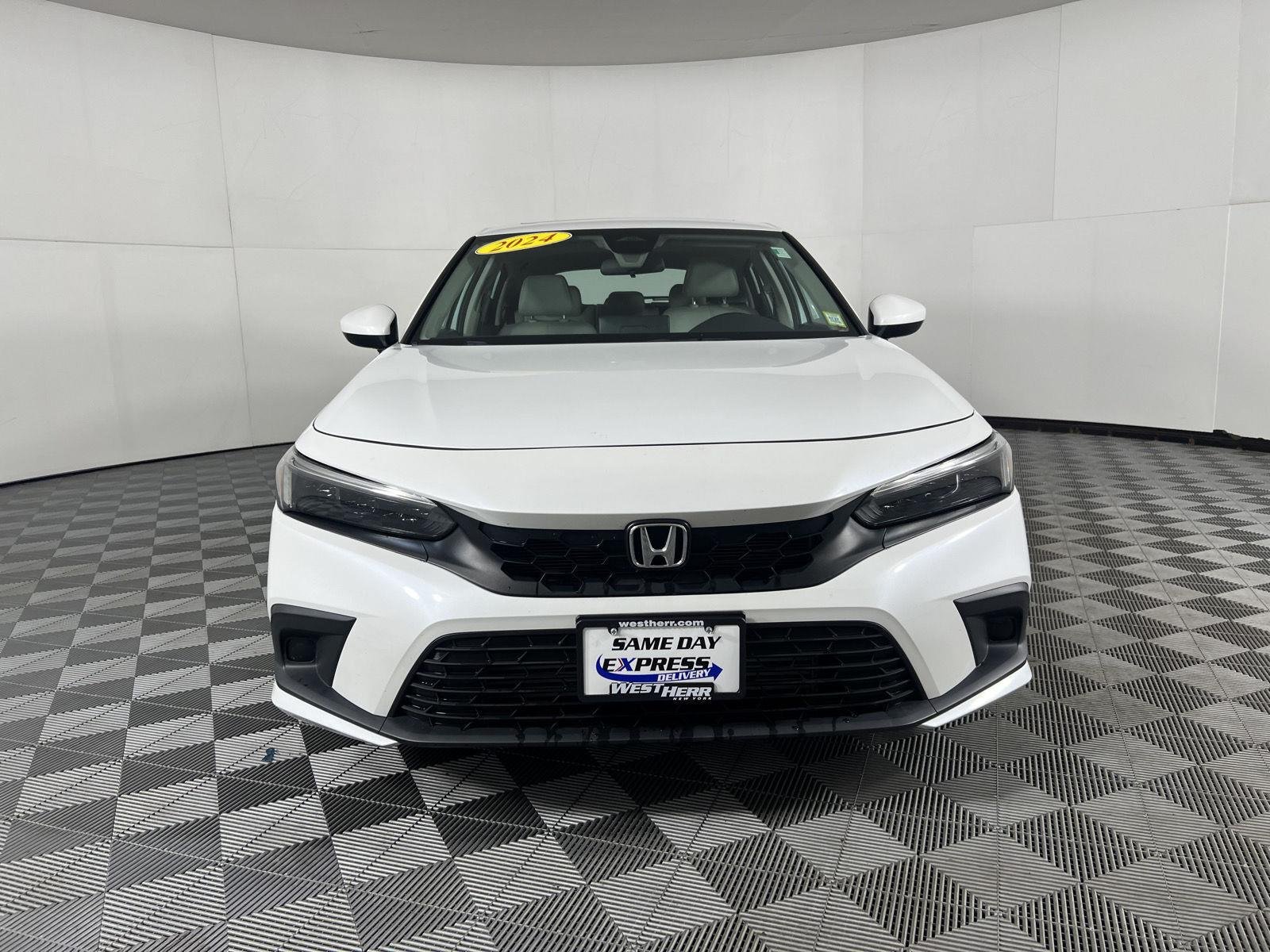 Used 2024 Platinum White Pearl Honda EX-L image 20