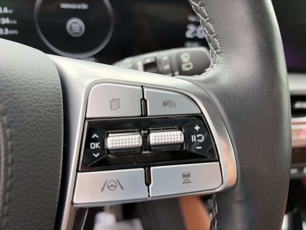 Used 2024 Wolf Gray Kia SX-Prestige X-Line image 22