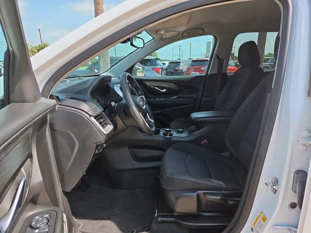 Used 2024 White GMC SLE image 10