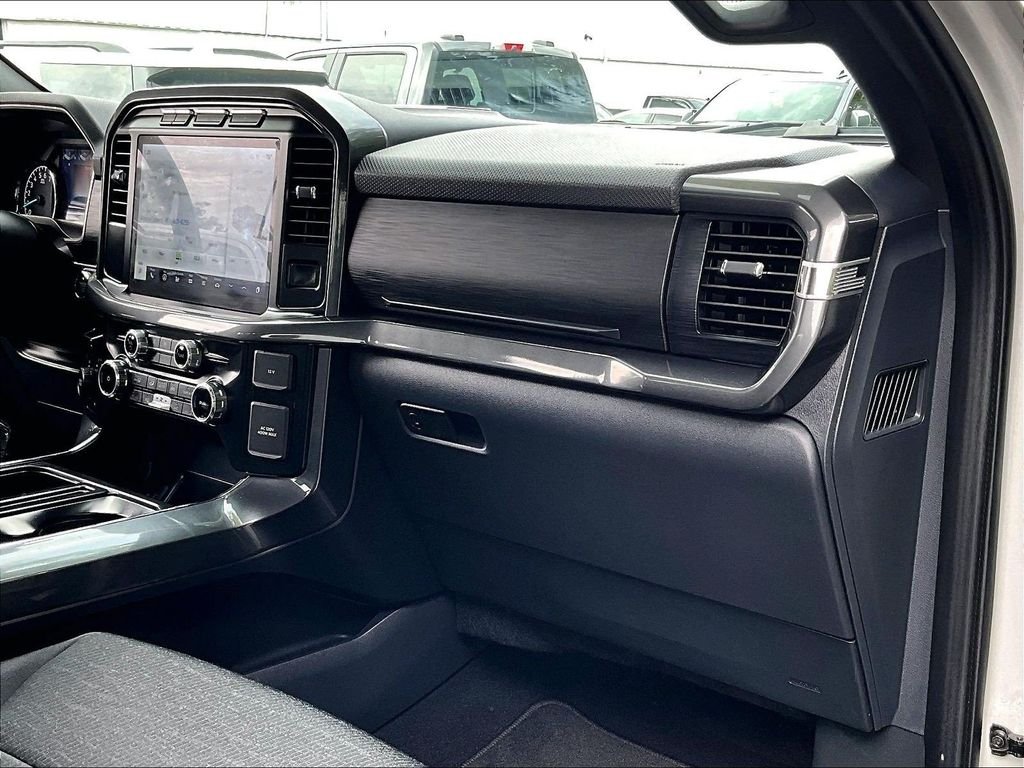 Used 2023 White Ford XLT image 13