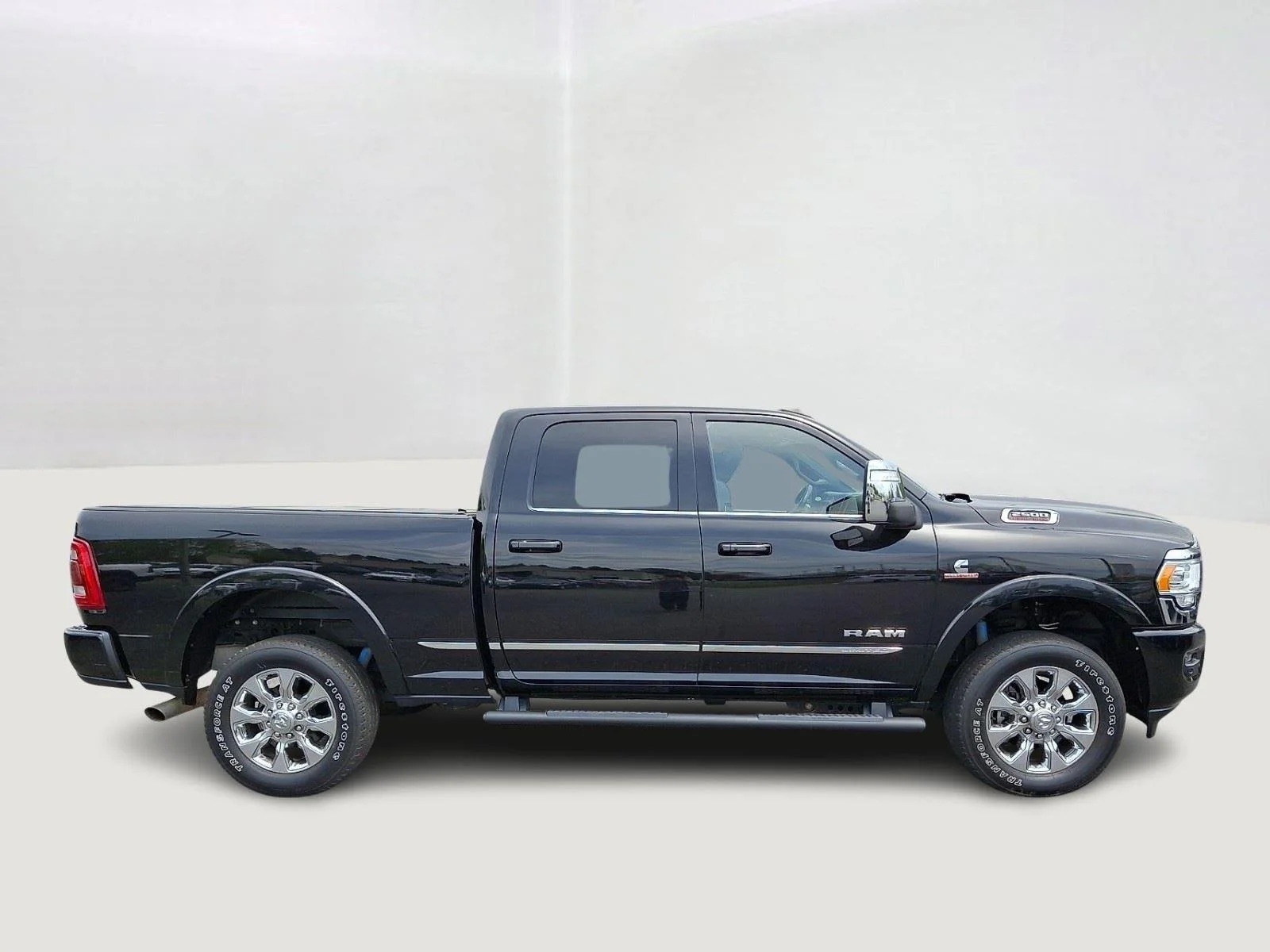 Used 2023 Diamond Black Crystal Pearlcoat Ram Limited image 8