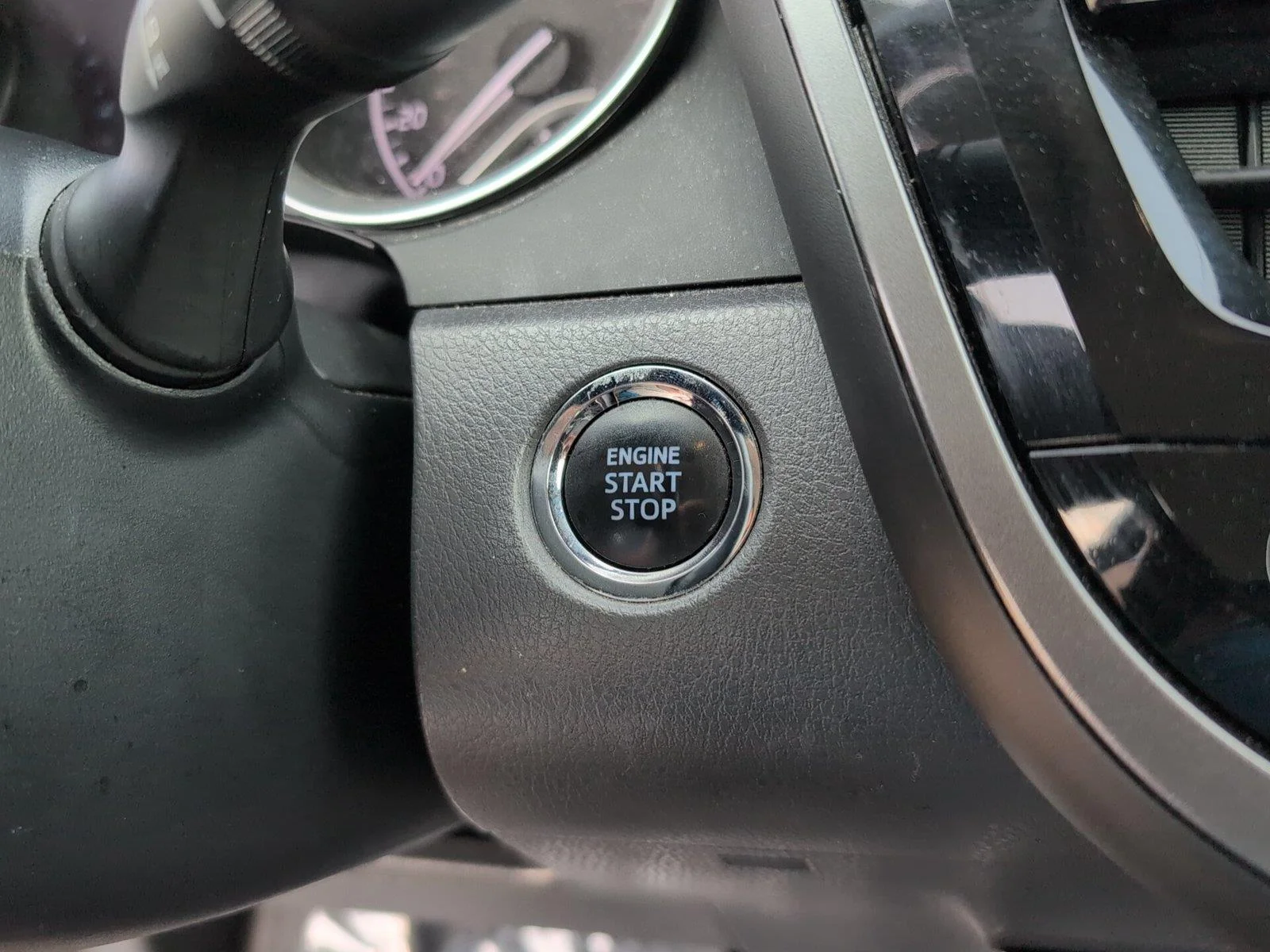 Used 2023 Predawn Gray Mica Toyota XLE image 21