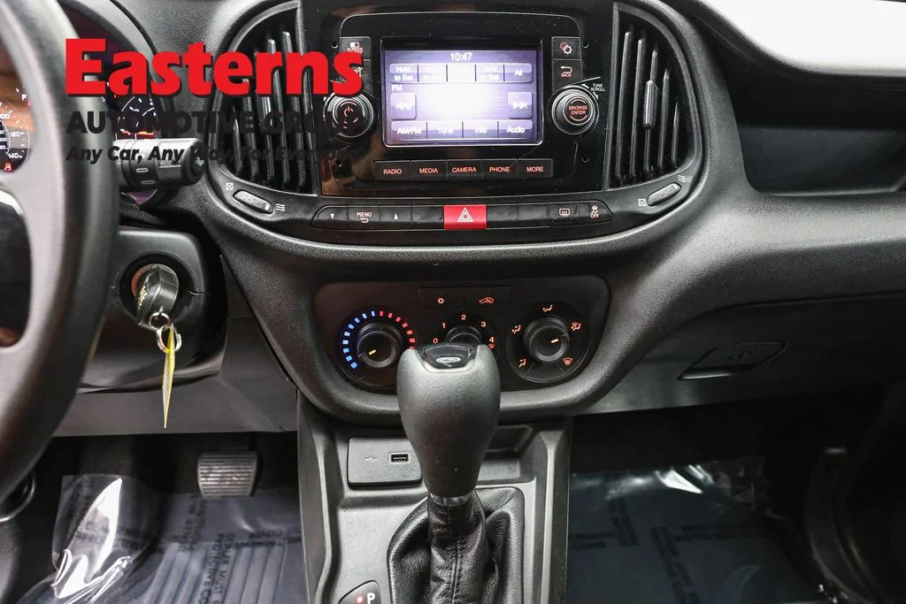 Used 2022 White Ram Base image 12