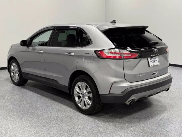 Used 2022 Silver Ford Titanium image 9