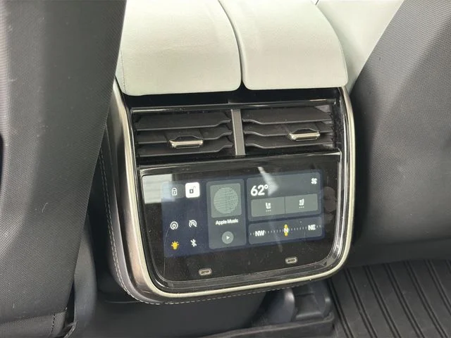 Used 2022  Rivian Adventure image 19