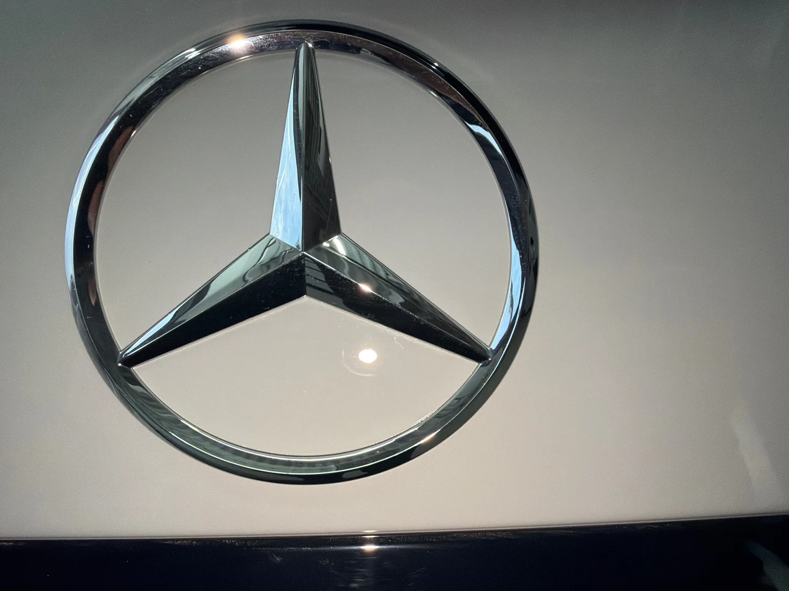 New 2026 White Mercedes-Benz 300 4matic Suv image 26